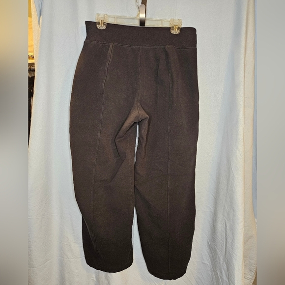 G90. Athleta Retroplush Straight Leg Pant in Black - Size M - Picture 2 of 7